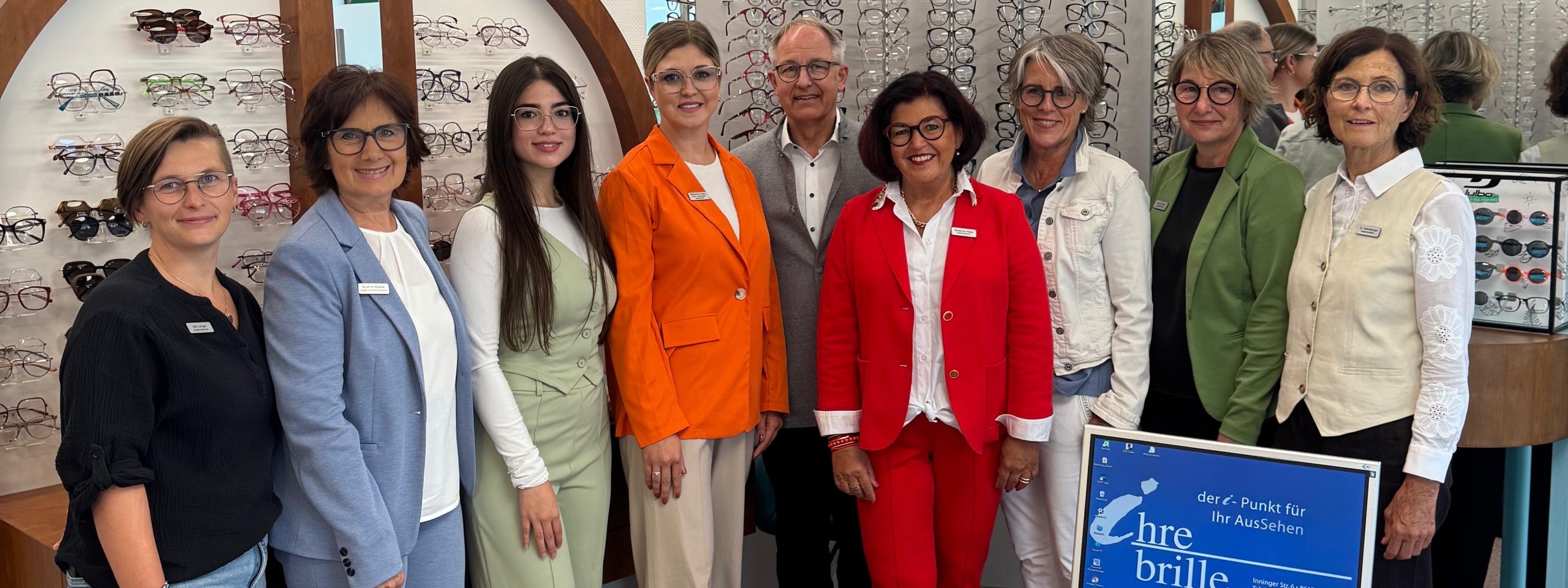 Teamfoto Ihre Brille Augenoptik in Augsburg.
