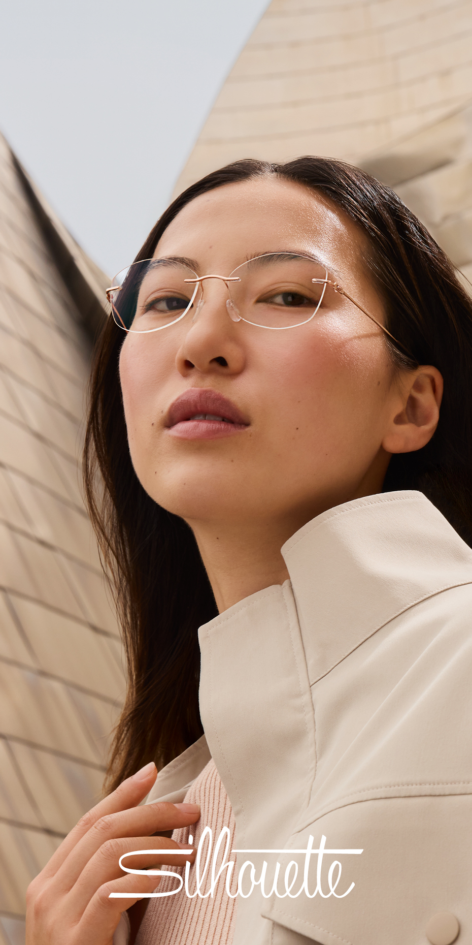 Silhouette: Frau mit Brille